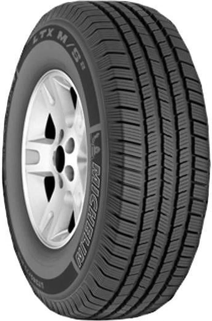 265/70R17 113T All-Season Tire