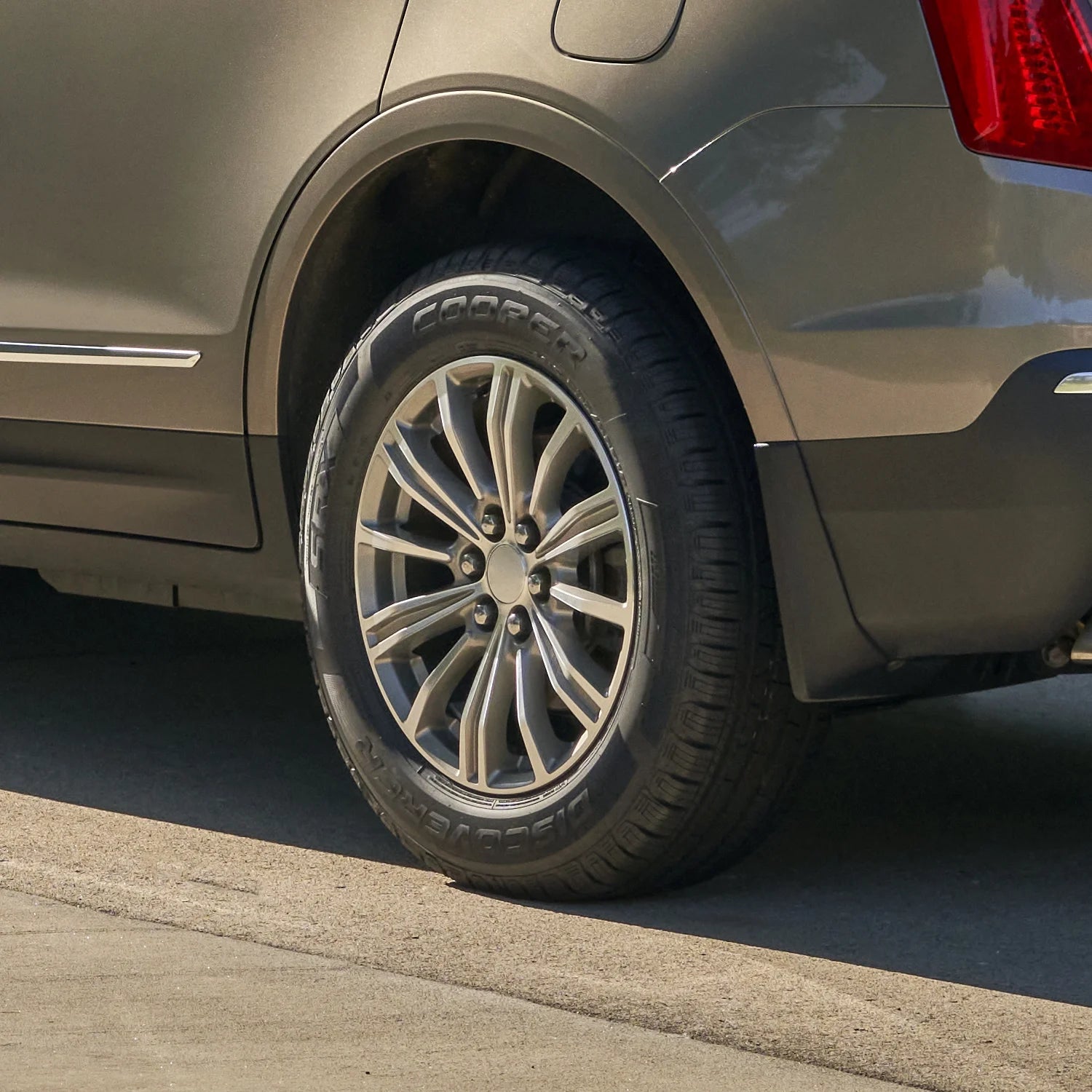 235/60R18 107V XL All-Season Tires - Pair